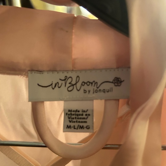 In bloom chemise and robe - Picture 2 of 5